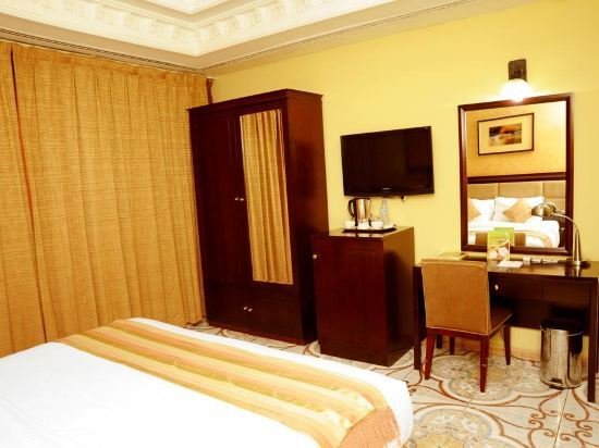Al Jazeera Royal Hotel, Abu Dhabi, thumbnail 6