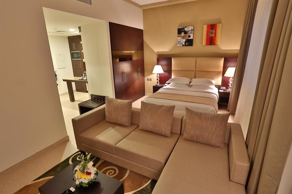 Bin Majid Tower Hotel Apartment, Abu Dhabi, thumbnail 6