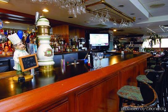 Radisson Suite Toronto Airport, Toronto, thumbnail 6
