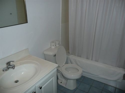 Neill-Wycik Backpackers Hotel, Toronto, photo 9