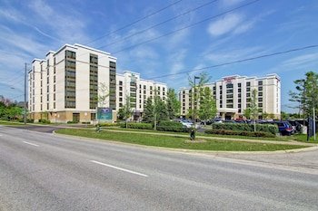 Homewood Suites by Hilton Toronto Airport Corporate Centre, Toronto, thumbnail 1