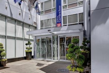 Hilton Garden Inn New York/Manhattan-Chelsea, New York, thumbnail 1