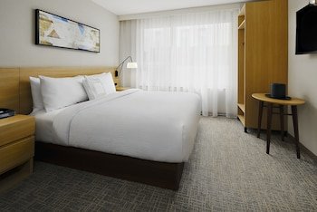 TownePlace Suites New York Manhattan Times Square, New York, thumbnail 4