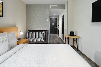 TownePlace Suites New York Manhattan Times Square, New York, thumbnail 10