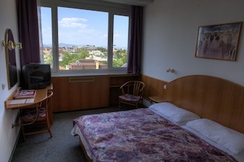 hotelname