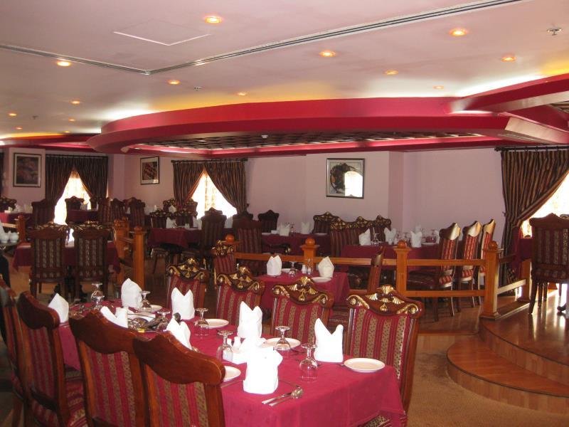 Rainbow Hotel Apartments, Abu Dhabi, thumbnail 3